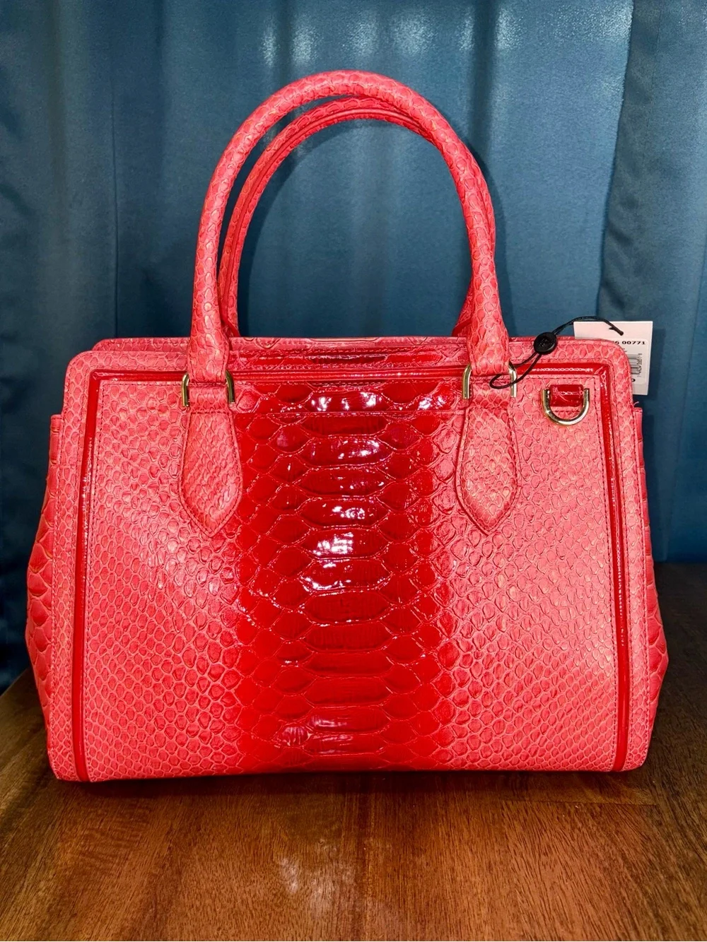 Brahmin NWT Sm Finley - Flame Calimero - Anaconda - Feminine, Sultry